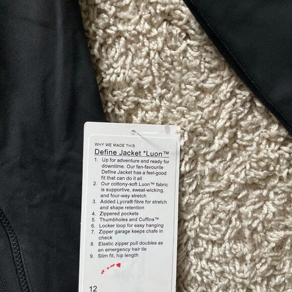 LULULEMON DEFINE JACKET LUON EXCLUSIVE HAWAII COLLECTION, HIBISCUS FLOWERS. BLAC - Picture 7 of 12